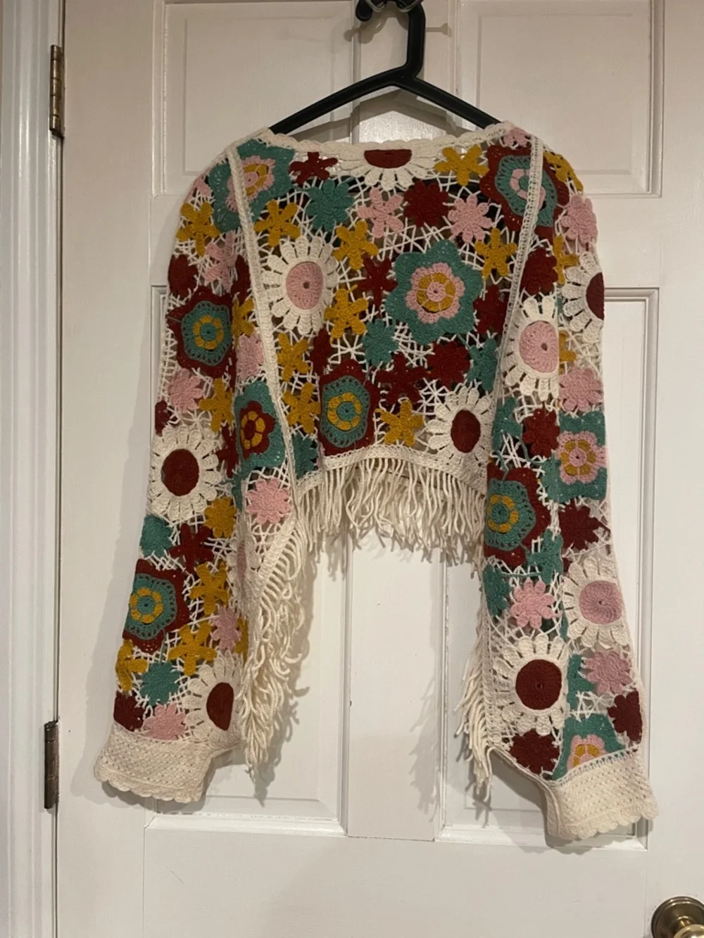 House of Harlow Crochet fringed crop sweater. - Picture 5 of 6